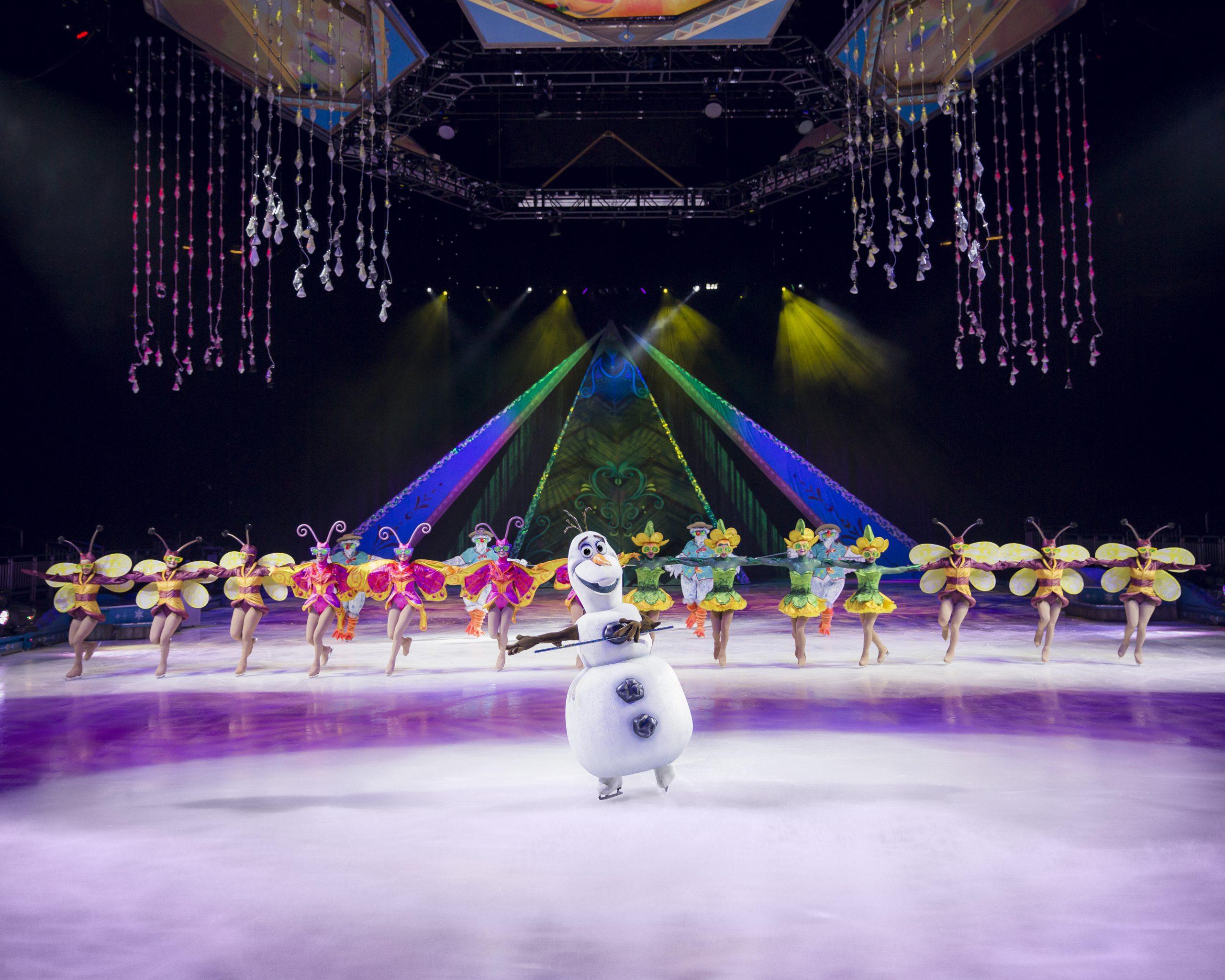 DISNEY ON ICE uvádí LEDOVÉ KRÁLOVSTVÍ! O2 arena